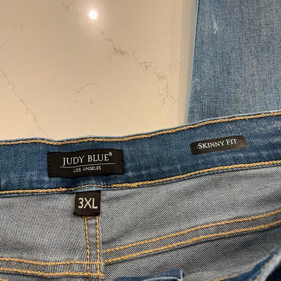Judy Blue Skinny Jeans Distressed‎ Size 3XL - Picture 5 of 9